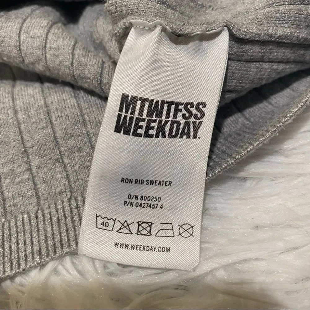 MTWTFSS Weekday Ribbed Crew Neck Long Sleeve Pullover Sweater in Gray Small